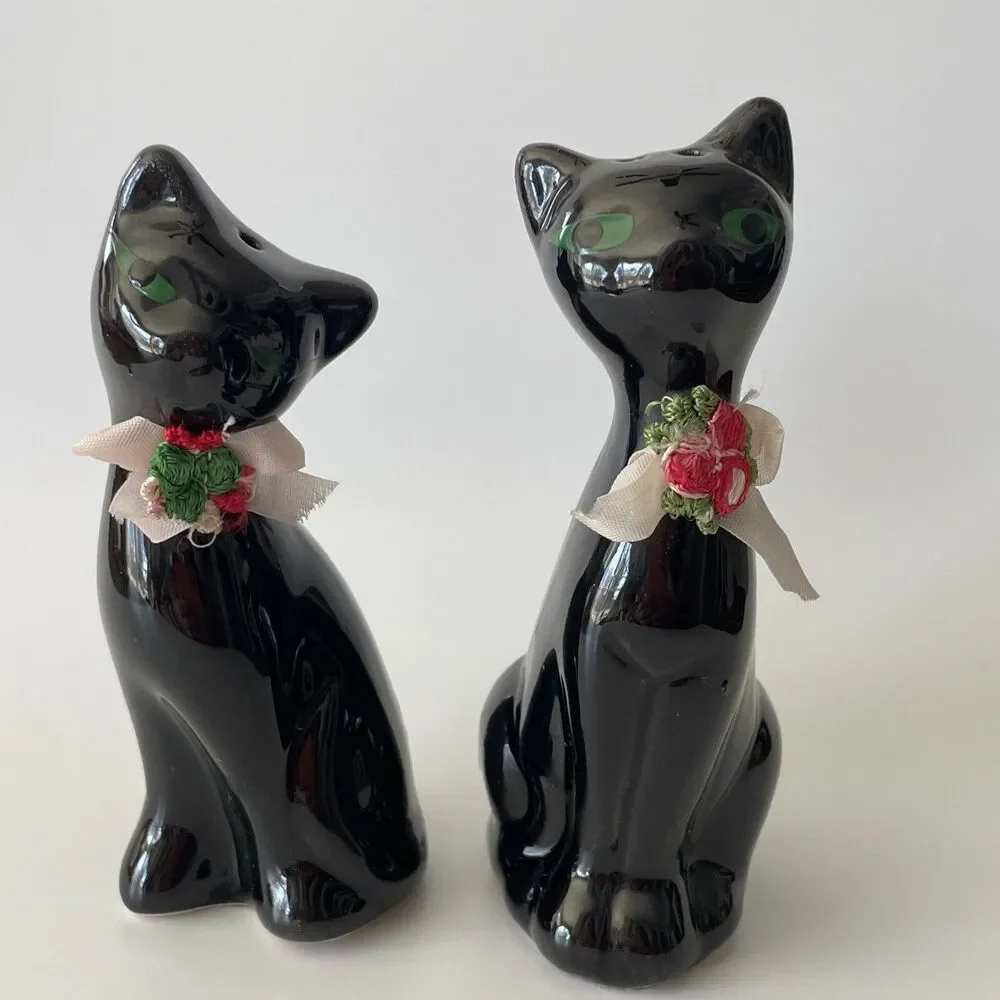 Vintage Kitschy Atomic Black Siamese Ceramic Cats Salt & Pepper Shaker Set